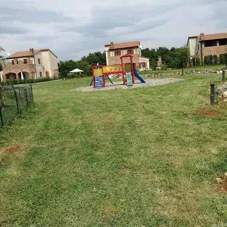 Beautiful Istrian With Private Pool And Private Parking Villa *