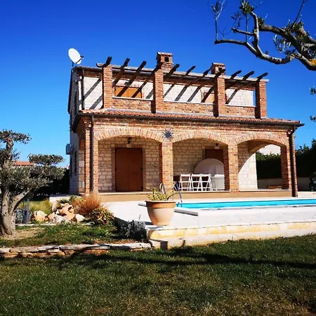 Beautiful Istrian With Private Pool And Private Parking Villa Butkovići