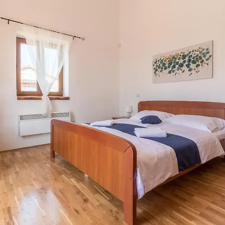 Beautiful Istrian With Private Pool And Private Parking Willa *