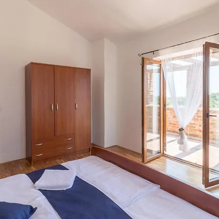 Beautiful Istrian With Private Pool And Private Parking Villa