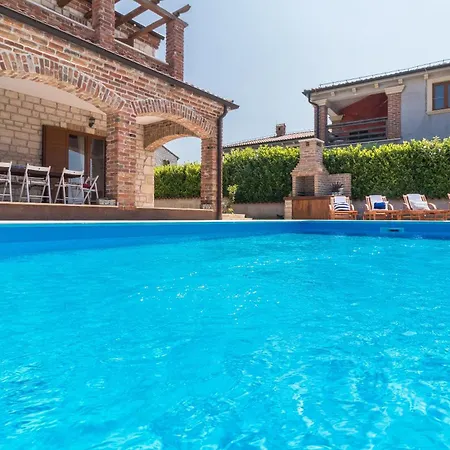 Villa Beautiful Istrian With Private Pool And Private Parking *
