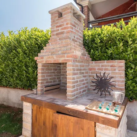 Willa Beautiful Istrian With Private Pool And Private Parking *