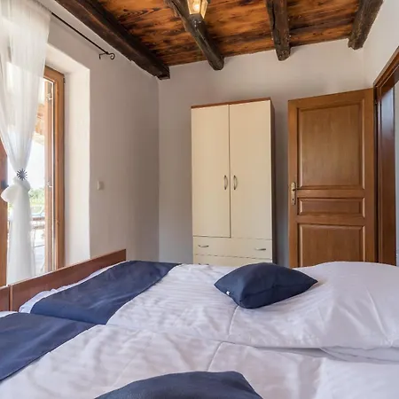 Beautiful Istrian With Private Pool And Private Parking